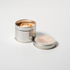 Kerze mit getrockneter Orange von WeFra-Candles, elegante Wachskerze mit dekorativer Zitrusfrucht-Optik.