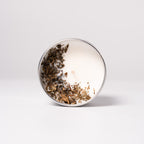 Getrocknete Pfefferminze als Kerzenelement, WeFra-Candles Mario Weyer & Klaudia Frast GbR, stilvolle Duftkerze mit Minzdekoration